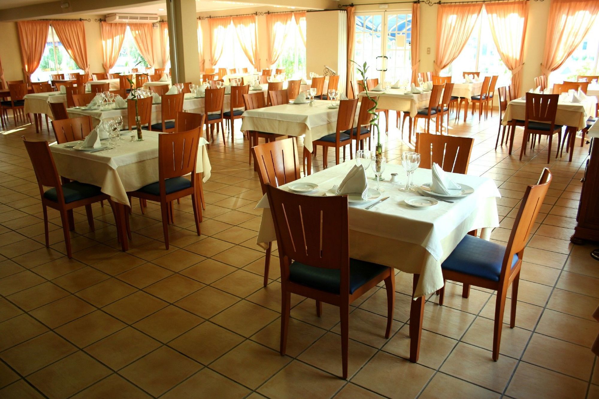 Hotel Ayamontino Punta Umbría Restaurang bild